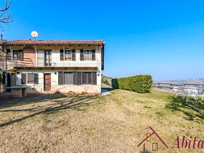 Casa quadrilocale in vendita in Via Abelloni, Diano d'Alba