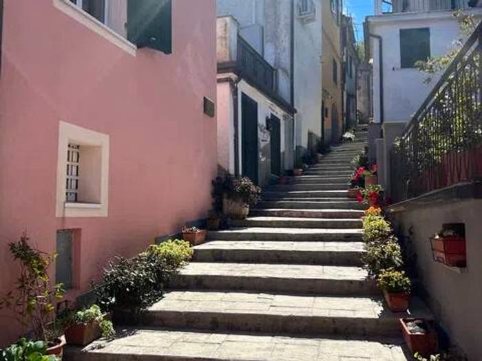 Appartamento quadrilocale in vendita in Follo