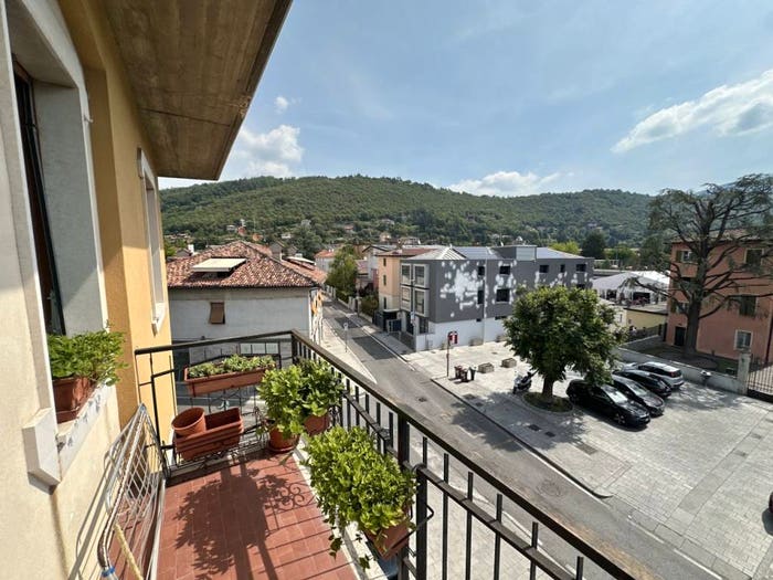 Appartamento trilocale in vendita in Via Fontane, Mompiano Costalunga, Brescia