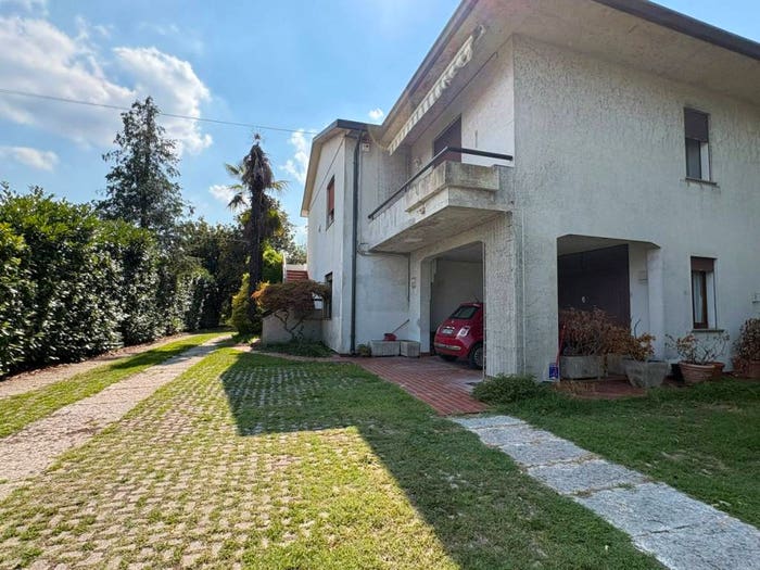 Appartamento quadrilocale in vendita in Via Vittorio Veneto, Grisignano di Zocco