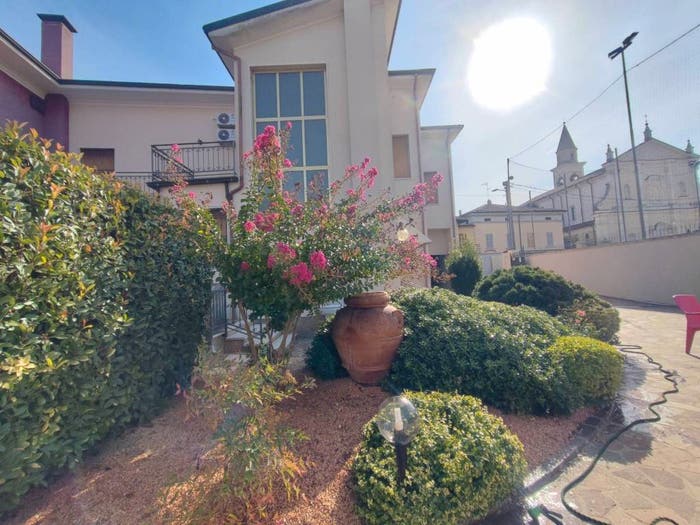 Casa con 6 locali in vendita in Dosolo
