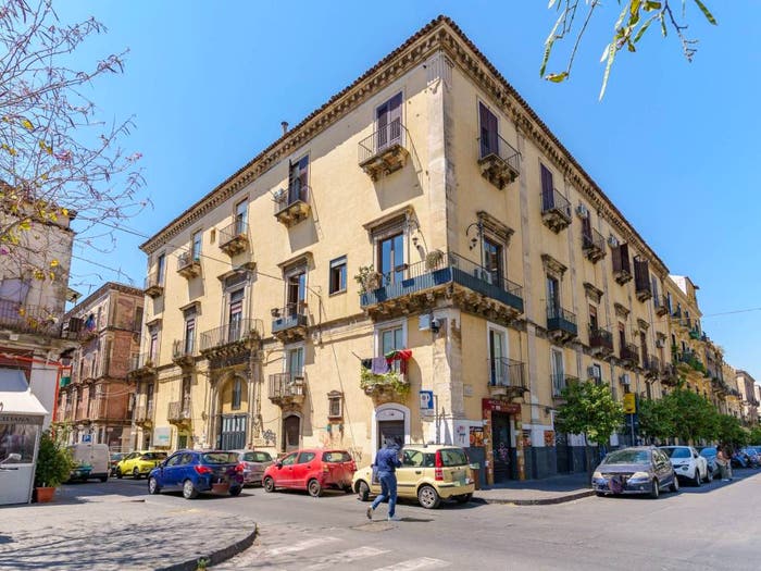 Appartamento trilocale in vendita in Via Monsignor Ventimiglia, Centro Storico, Catania