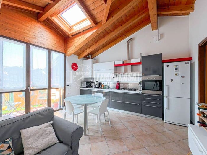 Appartamento bilocale in vendita in Via Piave, Lozza