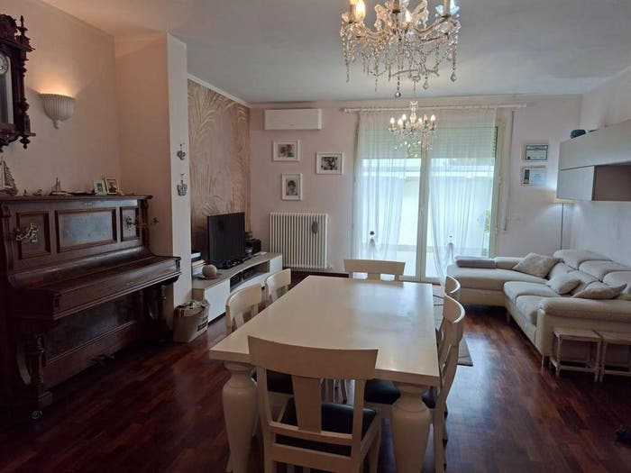 Casa con 5 locali in vendita in Ponte Nuovo Madonna dell'Albero, Ravenna