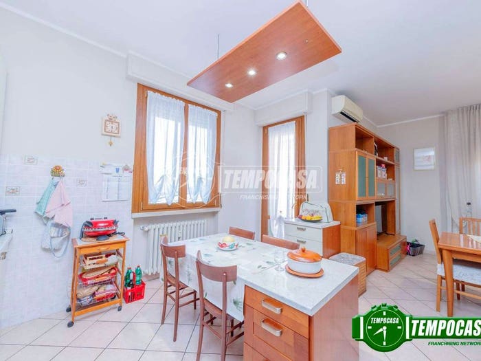 Appartamento trilocale in vendita in Via Caorsana A, Via Colombo, Piacenza