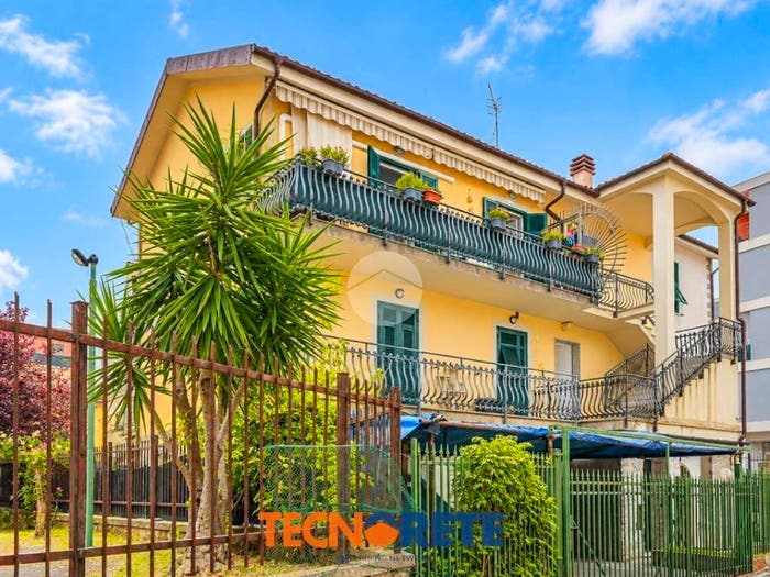 Appartamento con 5 locali in vendita in Via della Pianta, Bragarina, La Spezia