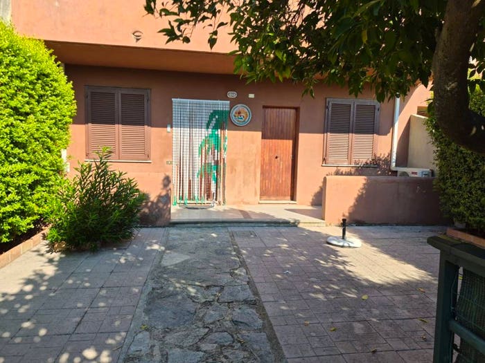 Casa bilocale in vendita in Villaggio Calaghena, Montepaone