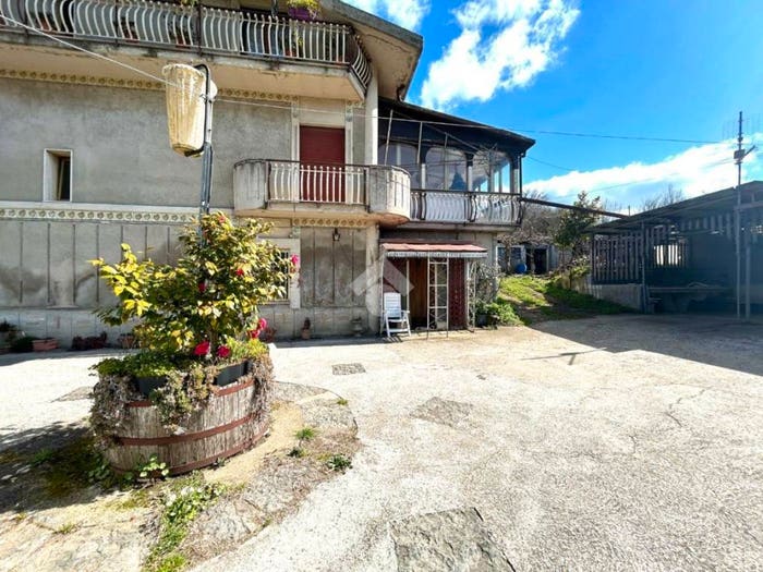 Casa con 6 locali in vendita in Via Bosco, Aiello del Sabato