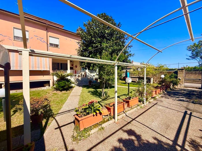 Casa con 6 locali in vendita in Via Monte Livata, Cioccati Zucchetti, Nettuno