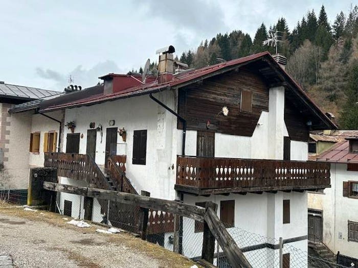 Appartamento trilocale in vendita in Via Argentiera, Presenaio, San Pietro di Cadore