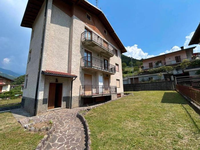 Appartamento quadrilocale in vendita in via Lombardia, Villa d'Ogna