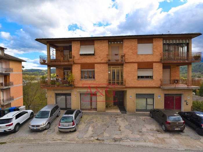 Appartamento con 6 locali in vendita in Via XX Settembre, Centro, Amandola