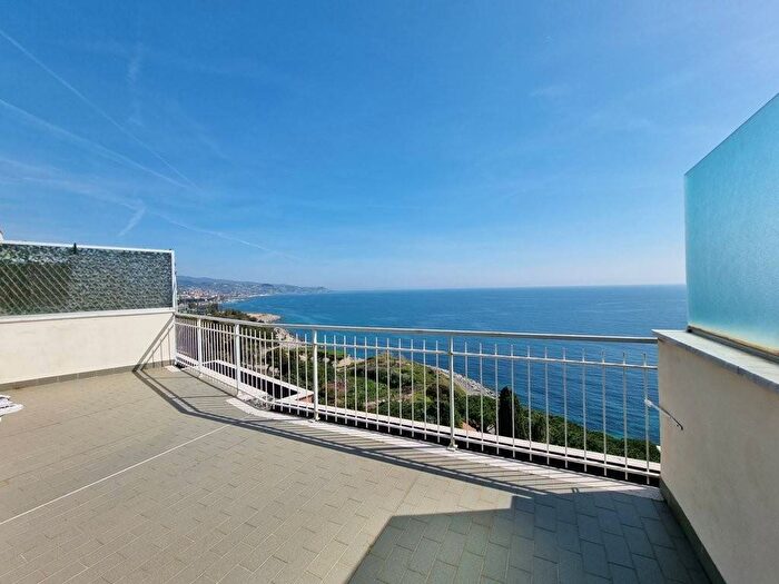 Appartamento bilocale in vendita in Foce Semeria, Sanremo