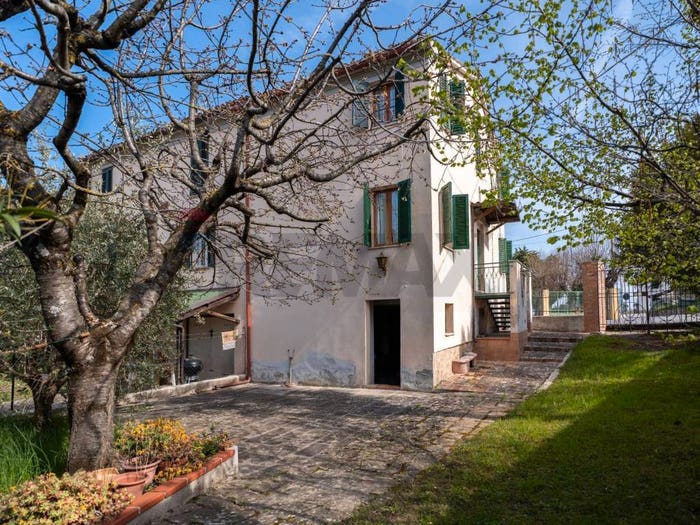 Casa con 6 locali in vendita in Via Giacomo Matteotti, Centro, Cupramontana
