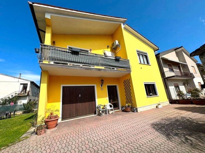 Casa con 6 locali in vendita in Via Caltrane, Centro, Bovolone