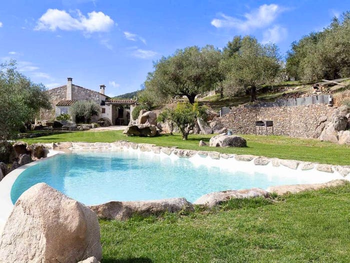 Casa con 6 locali in vendita in Loiri Porto San Paolo