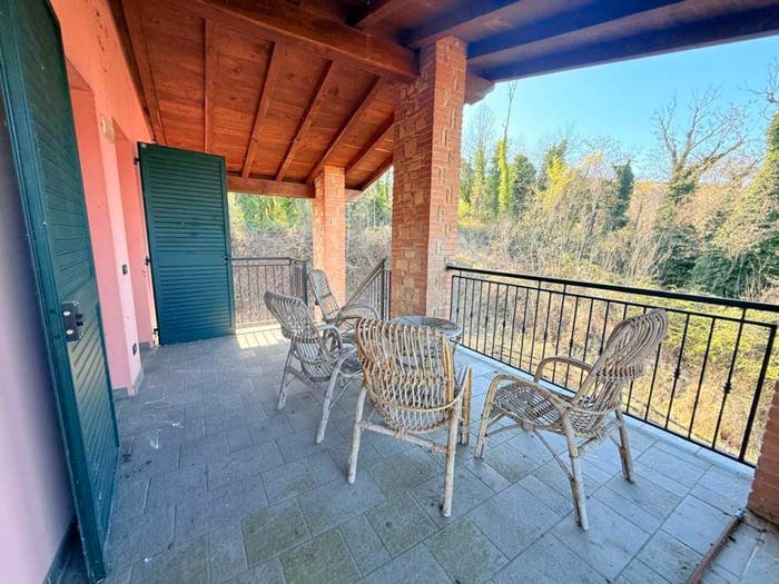 Casa con 5 locali in vendita in Muraglione di Baiso, Muraglione, Baiso