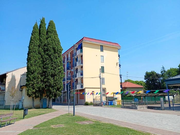 Casa trilocale in vendita in Via Vescovo Bovio, Centro, Bellinzago Novarese