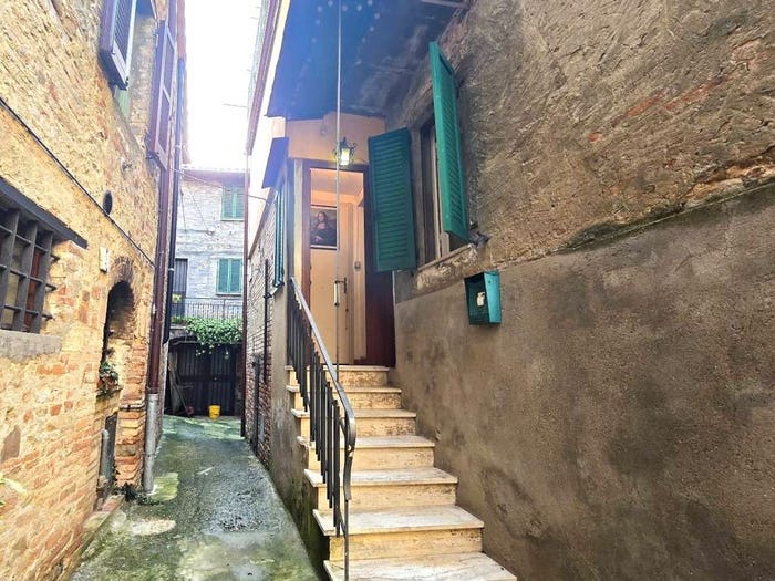 Casa trilocale in vendita in Via Regina Margherita, Collepepe, Collazzone