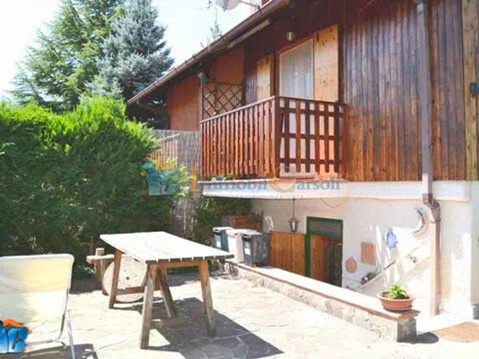 Casa trilocale in vendita in Via Abruzzo, Oricola