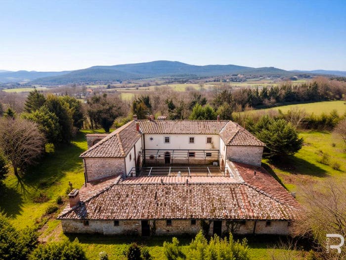 Casa con 6 locali in vendita in Strada di Gabbricce, Monteriggioni