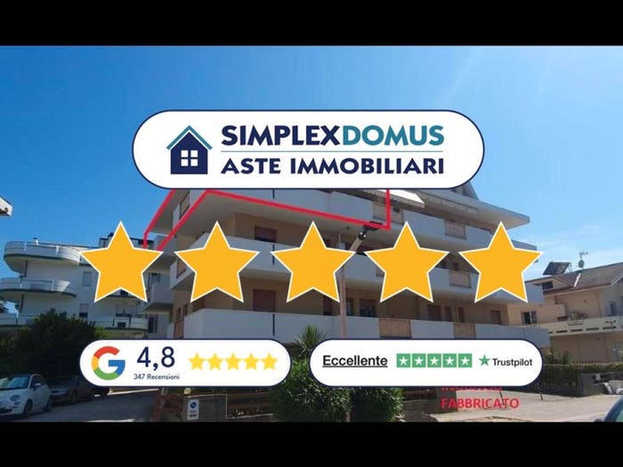 Appartamento con 5 locali in vendita in Via Vomano, Centro, Martinsicuro