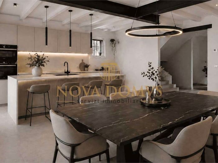 Casa con 6 locali in vendita in Via Lovato dei Lovati, Portello Ospedali, Padova
