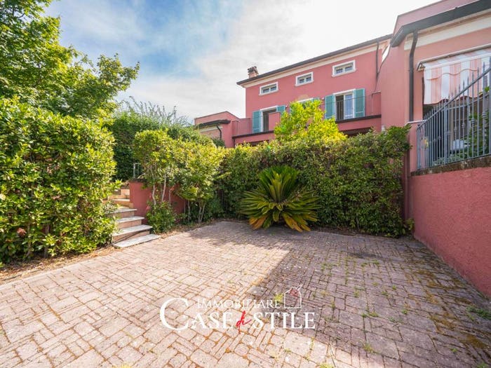Casa con 5 locali in vendita in Via Provinciale, Colombiera Molicciara, Castelnuovo Magra