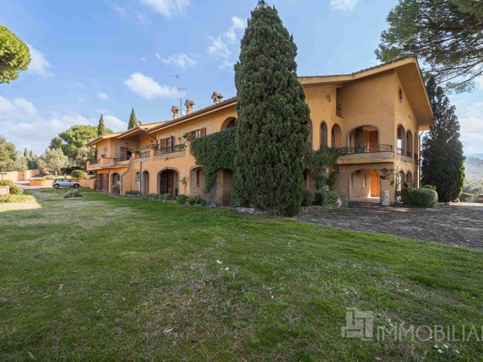 Casa con 6 locali in vendita in Via Anagnina, Anagnina, Grottaferrata