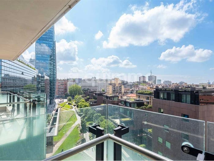Appartamento bilocale in vendita in Viale della Liberazione, Porta Nuova, Milano