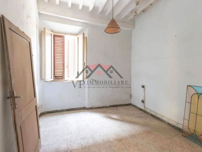 Appartamento quadrilocale in vendita in Viale Vittorio Veneto, Radicondoli
