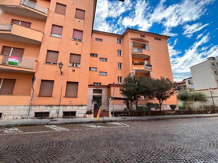 Appartamento quadrilocale in vendita in Via Goffredo Mameli, Centro, Gorizia