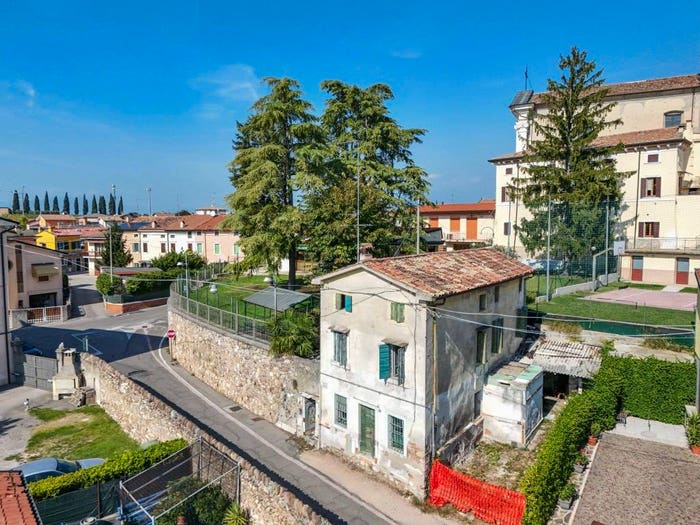 Casa con 5 locali in vendita in Via Aleardo Aleardi, Sandrà, Castelnuovo del Garda