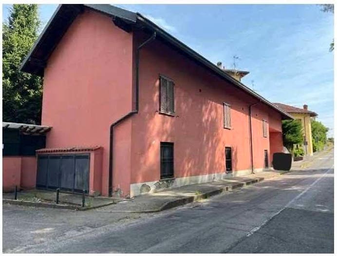 Appartamento trilocale in vendita in Via Per Rogeno, Costa Masnaga