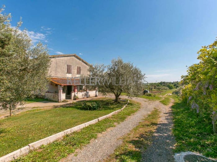 Casa con 6 locali in vendita in Via della Perazzeta, Formello