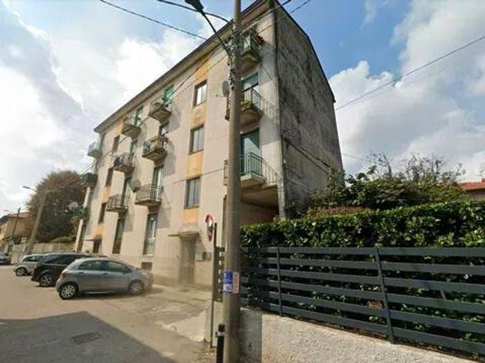 Appartamento trilocale in vendita in Via Giuseppe Mazzini, Arsago Seprio