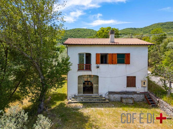 Casa trilocale in vendita in Vocabolo Pantana, Toffia