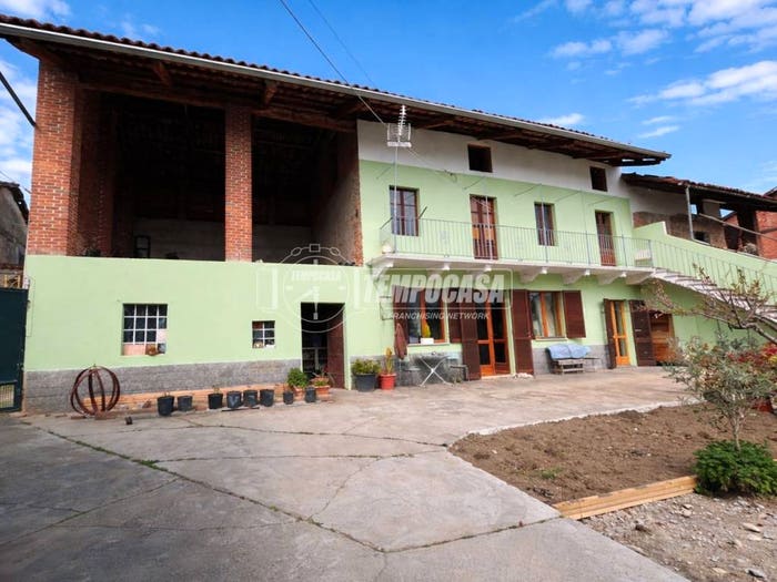 Casa con 5 locali in vendita in Via Fabio Filzi, Centro, Caluso