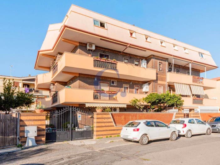 Appartamento trilocale in vendita in Via Cristoforo Colombo, Zona Domitilla, Ladispoli