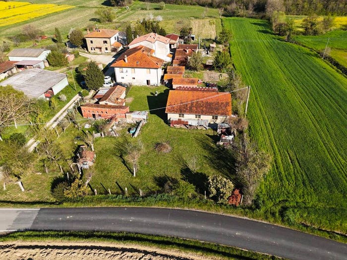 Casa con 6 locali in vendita in Località Petreto, Castiglion Fiorentino