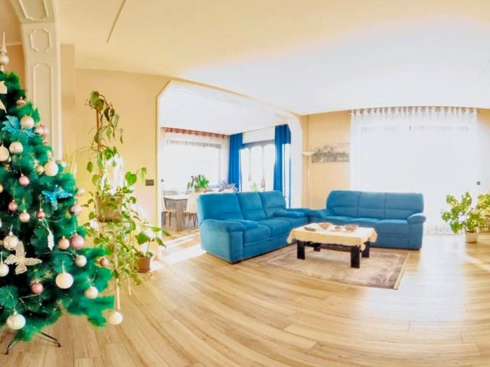 Casa con 6 locali in vendita in Centro, Bra