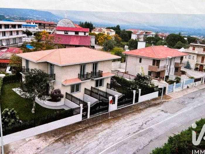 Casa con 6 locali in vendita in Via PIETRO NENNI, Nicastro Sambiase, Lamezia Terme