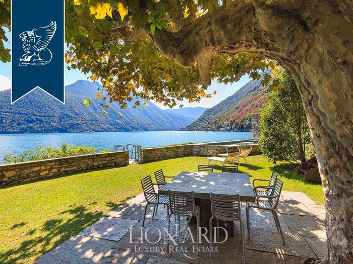 Casa con 6 locali in vendita in Brienno