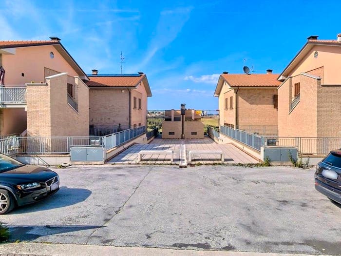 Appartamento quadrilocale in vendita in Via Cassero, Camerata Picena
