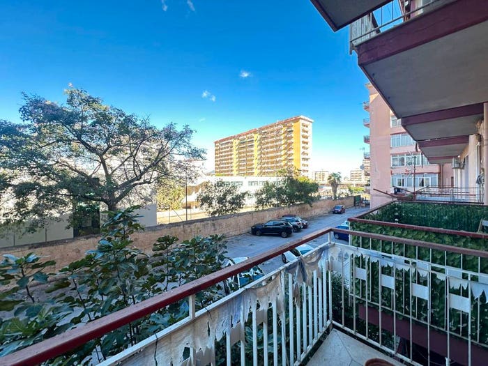 Appartamento quadrilocale in vendita in Via Vincenzo Ajovalasit, Brancaccio, Palermo