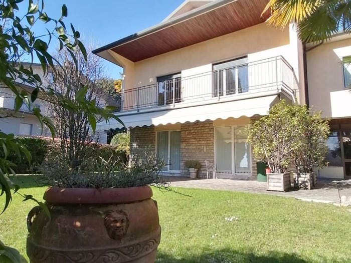 Casa con 6 locali in vendita in Via Guglielmo d'Alzano, Centro, Alzano Lombardo