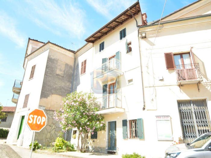 Casa trilocale in vendita in Via Antonio Peiro, Centro, Piovà Massaia