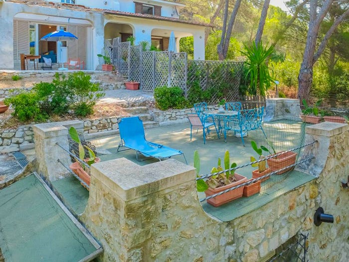 Casa trilocale in vendita in Via Segagnana, Campo nell'Elba