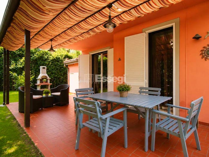 Casa con 6 locali in vendita in Via Pesciatina, San Vito, Lucca