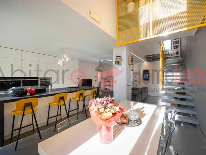 Casa con 6 locali in vendita in Viale Dante Alighieri, Centro Storico, Pordenone